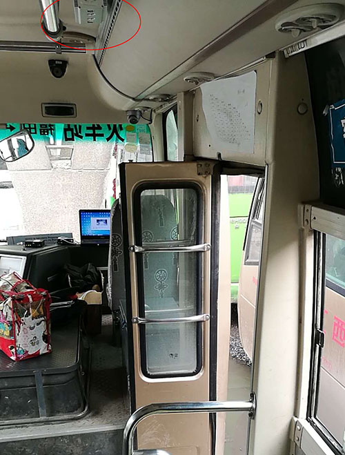 前门安装的俊竹车载客流量统计设备 前门安装的俊竹车载客流量统计设备